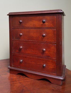 Apprentice Chest of Drawers