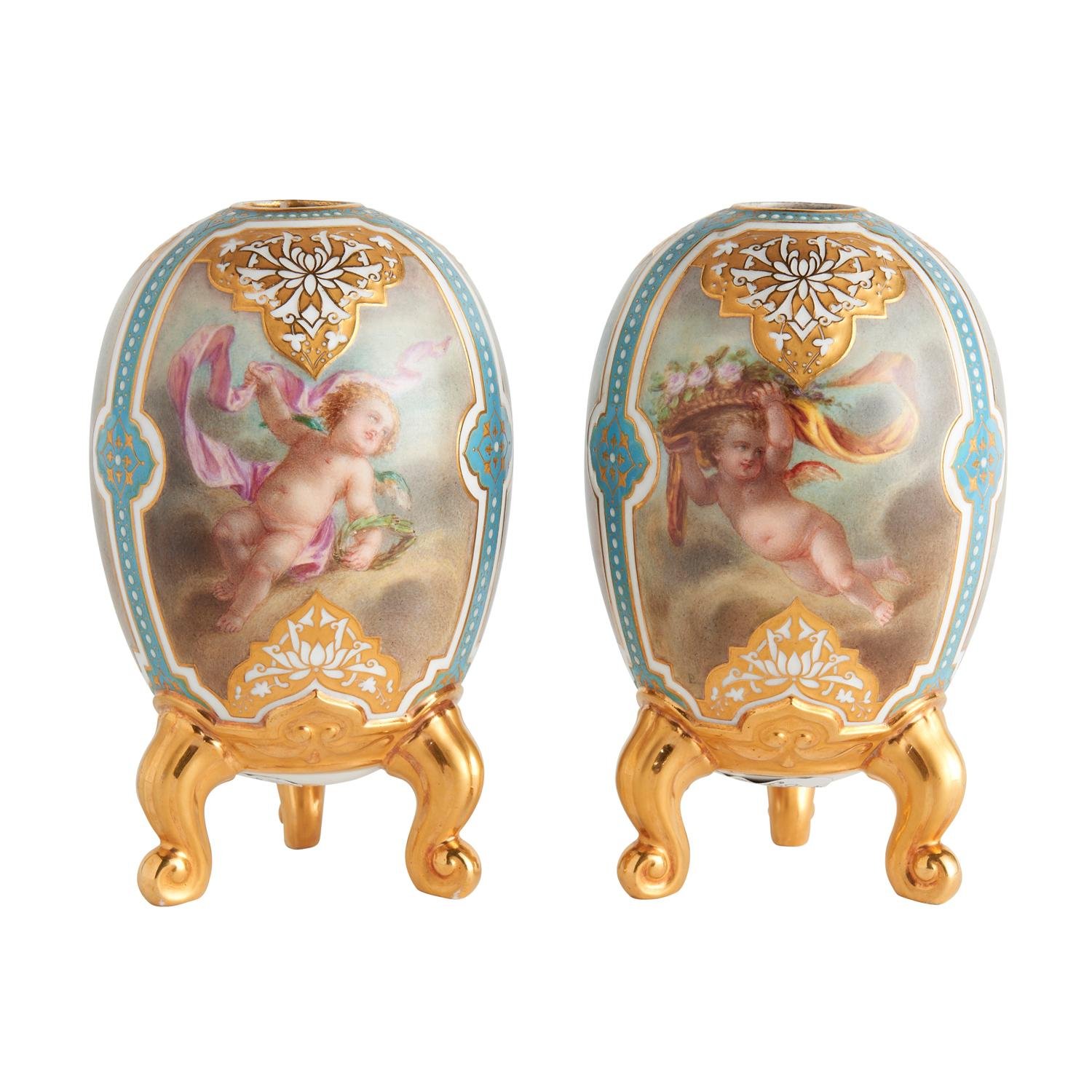A PAIR OF ROYAL WORCESTER PORCELAIN VASES , Shape 401