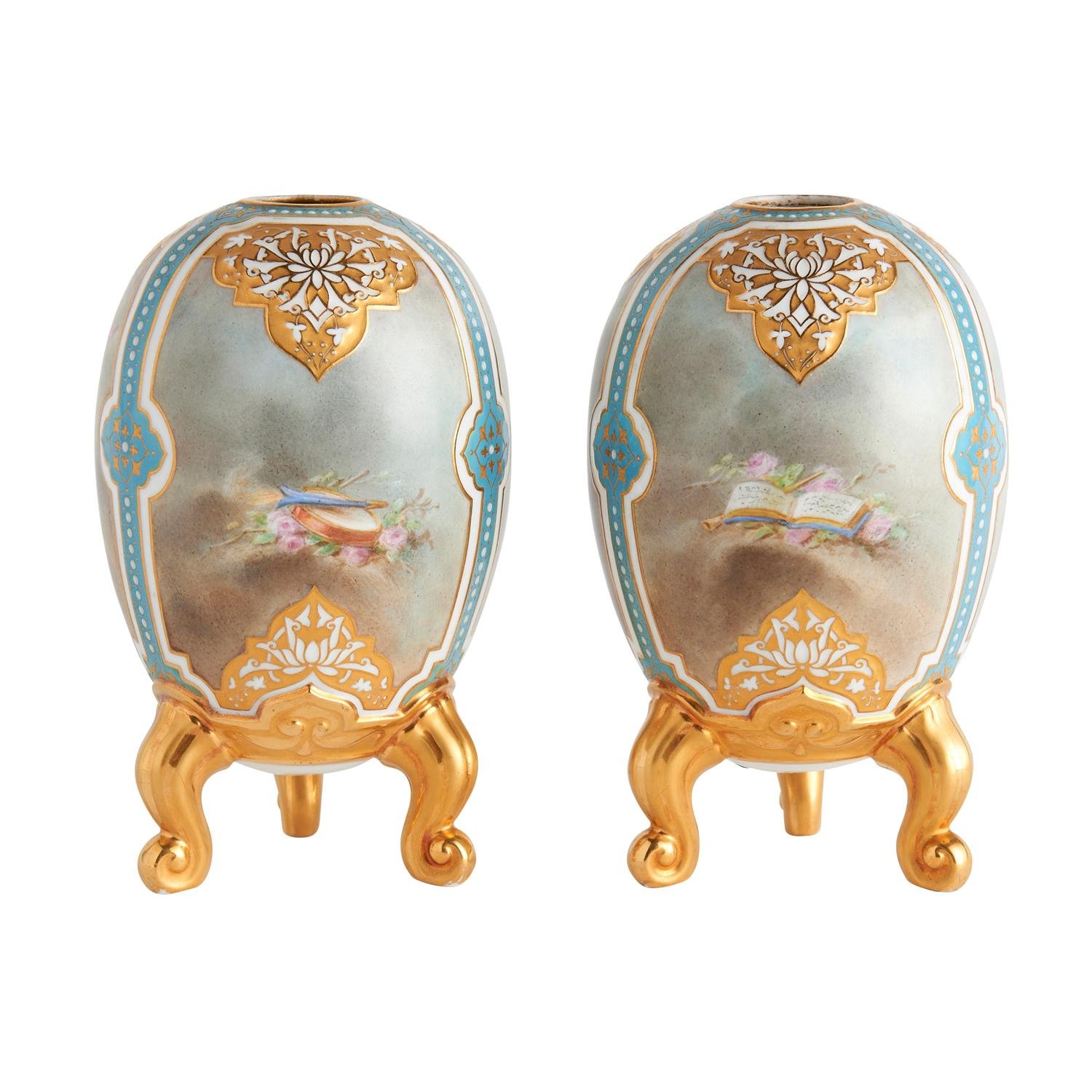 A PAIR OF ROYAL WORCESTER PORCELAIN VASES , Shape 401