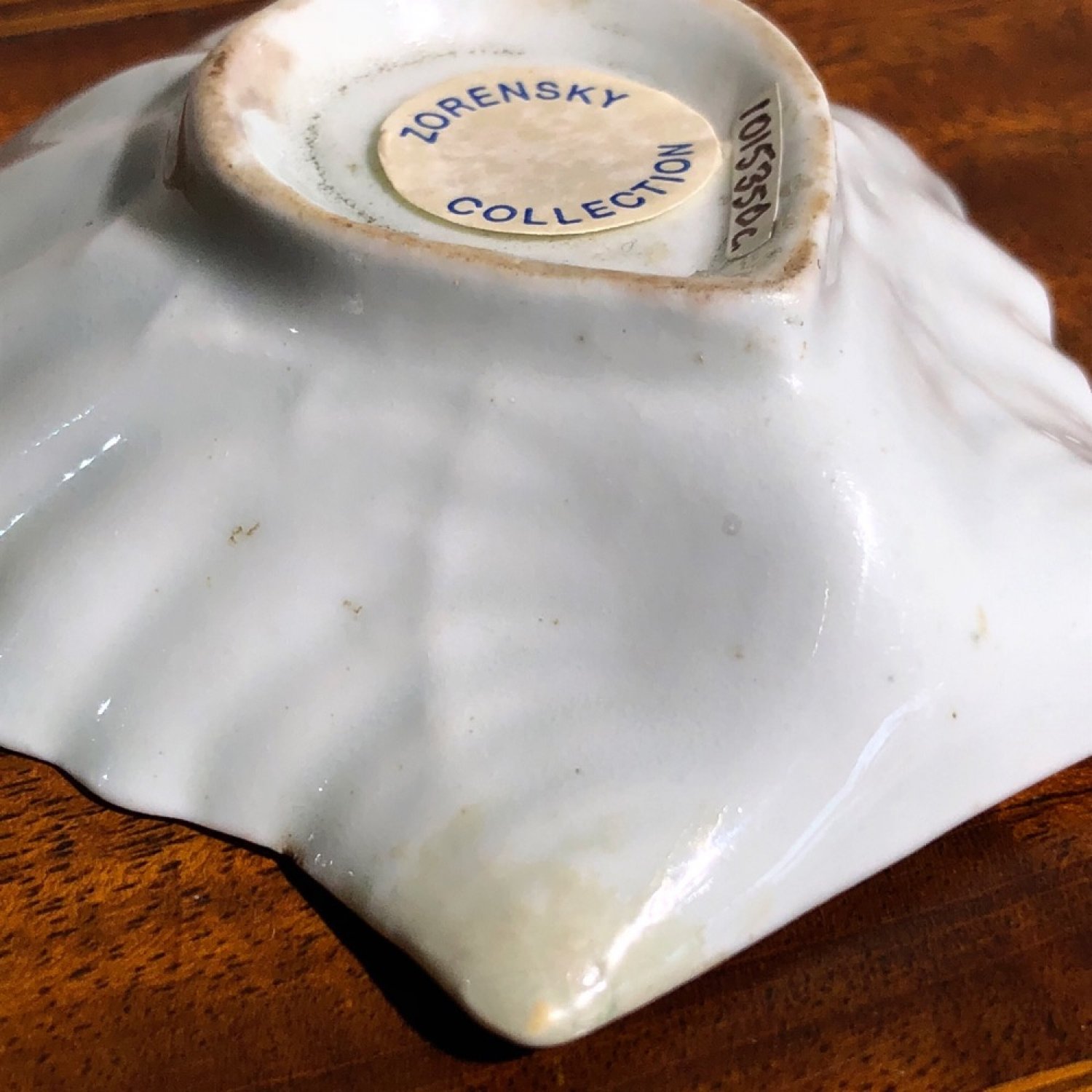 Worcester polychrome pickle shell, ex Zorensky Collection, c.1754