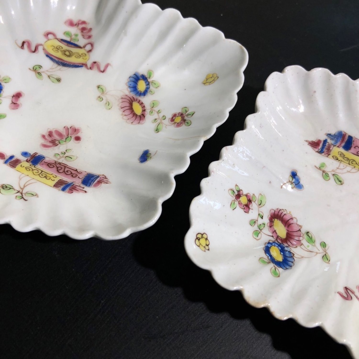 Pair of Bow famille rose pickle leaf dishes, c. 1755