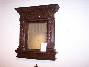 602 Late 17th century walnut tabernacle shaped mirror