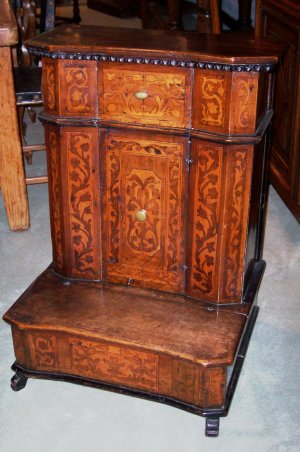 253 An Italian late 17th /early 18th century marquetry inlaid walnut Prie Dieu