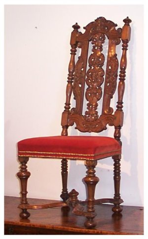 291 A good William & Mary style walnut chair.