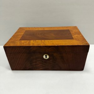 A 19th Century Mahogany & Maple Lidded Box