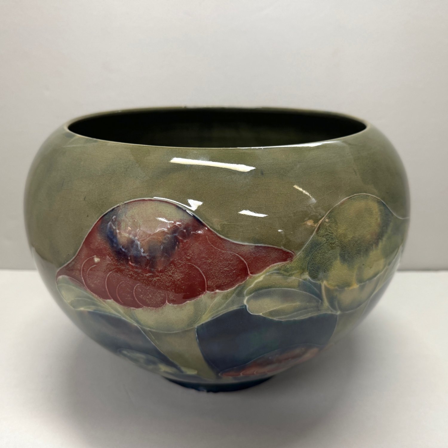 A Fine William Moorcroft 'Claremont' Pattern Jardiniere