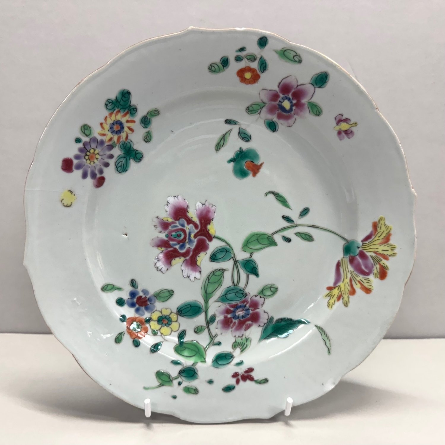 A Chinese Qing Dynasty Plate
