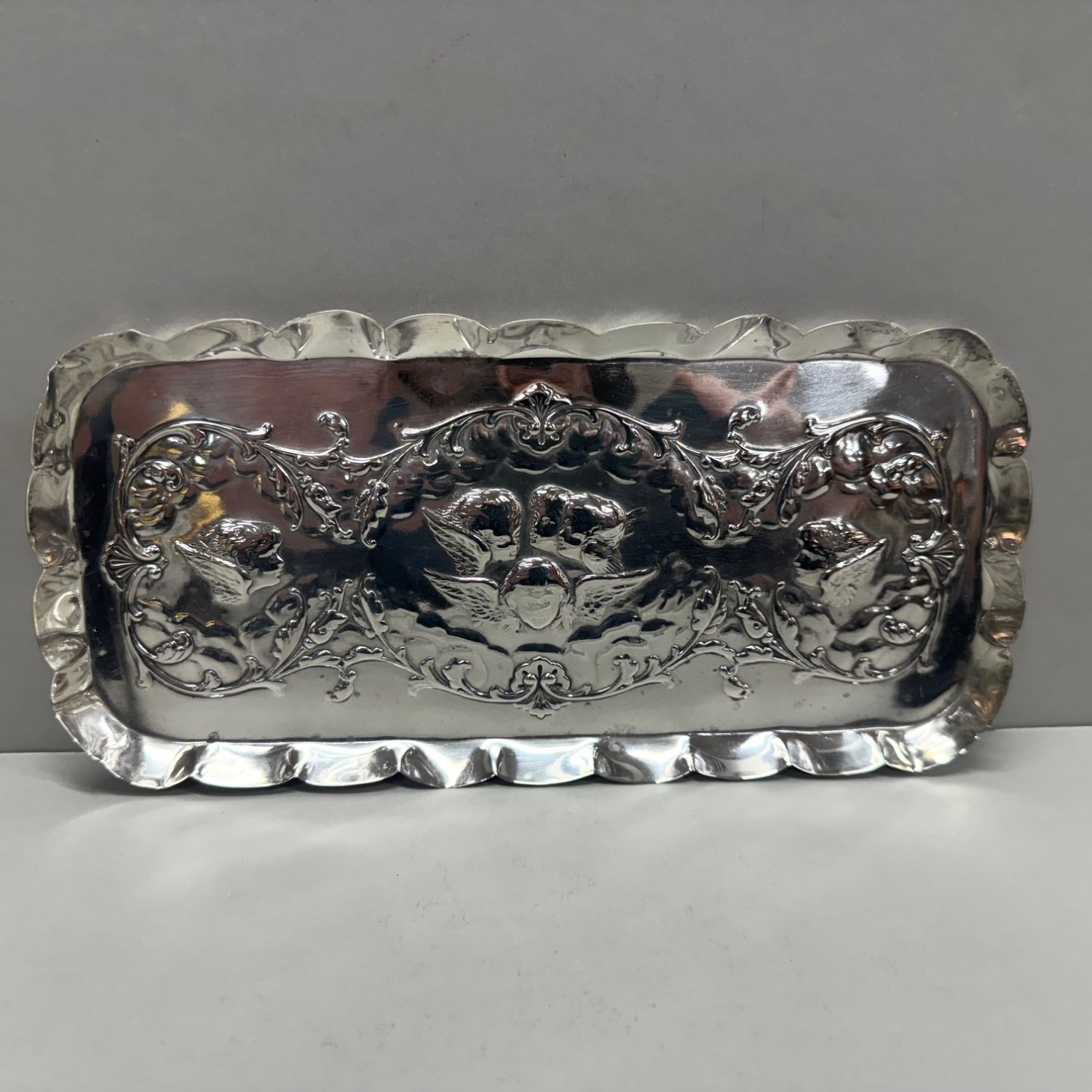 A Victorian Sterling Silver 'Angel' Pattern Tray