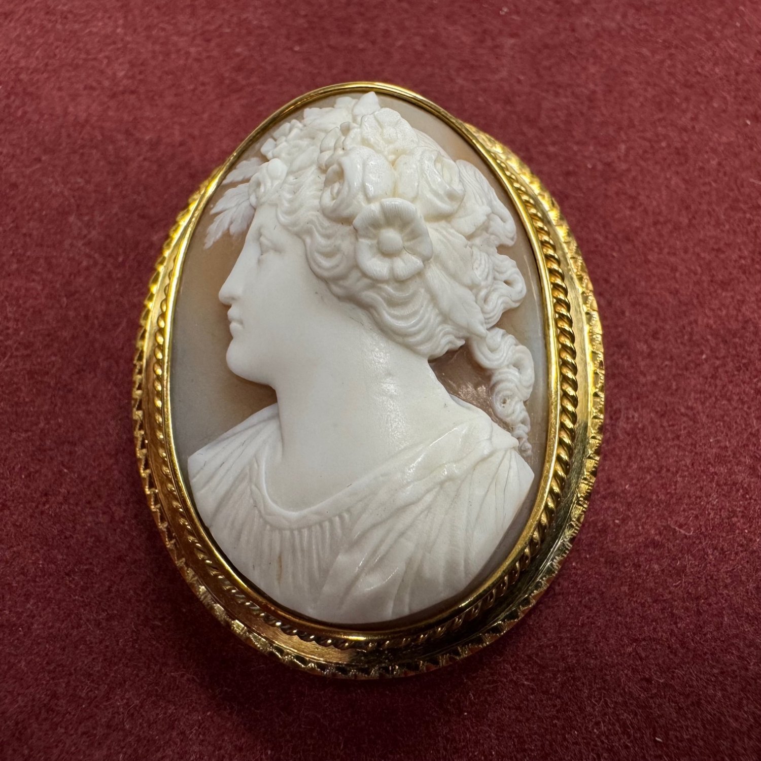A Victorian Cameo Brooch