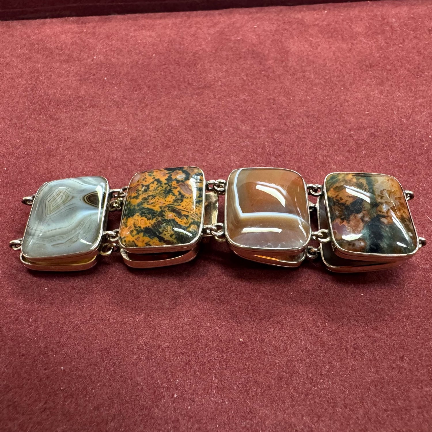 A Victorian Scottish Agate Bracelet