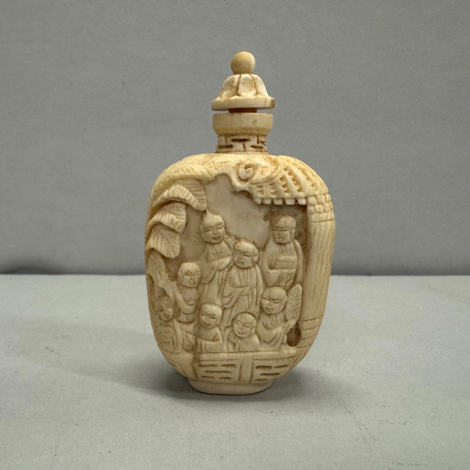 A Chinese Qing Dynasty Ivory Snuff Bottle.  
