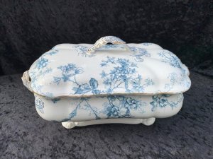 Doulton “Manly Beach” pattern earthenware covered vegetable tureen