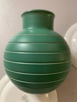 Wedgwood Keith Murray design 'football' Vase