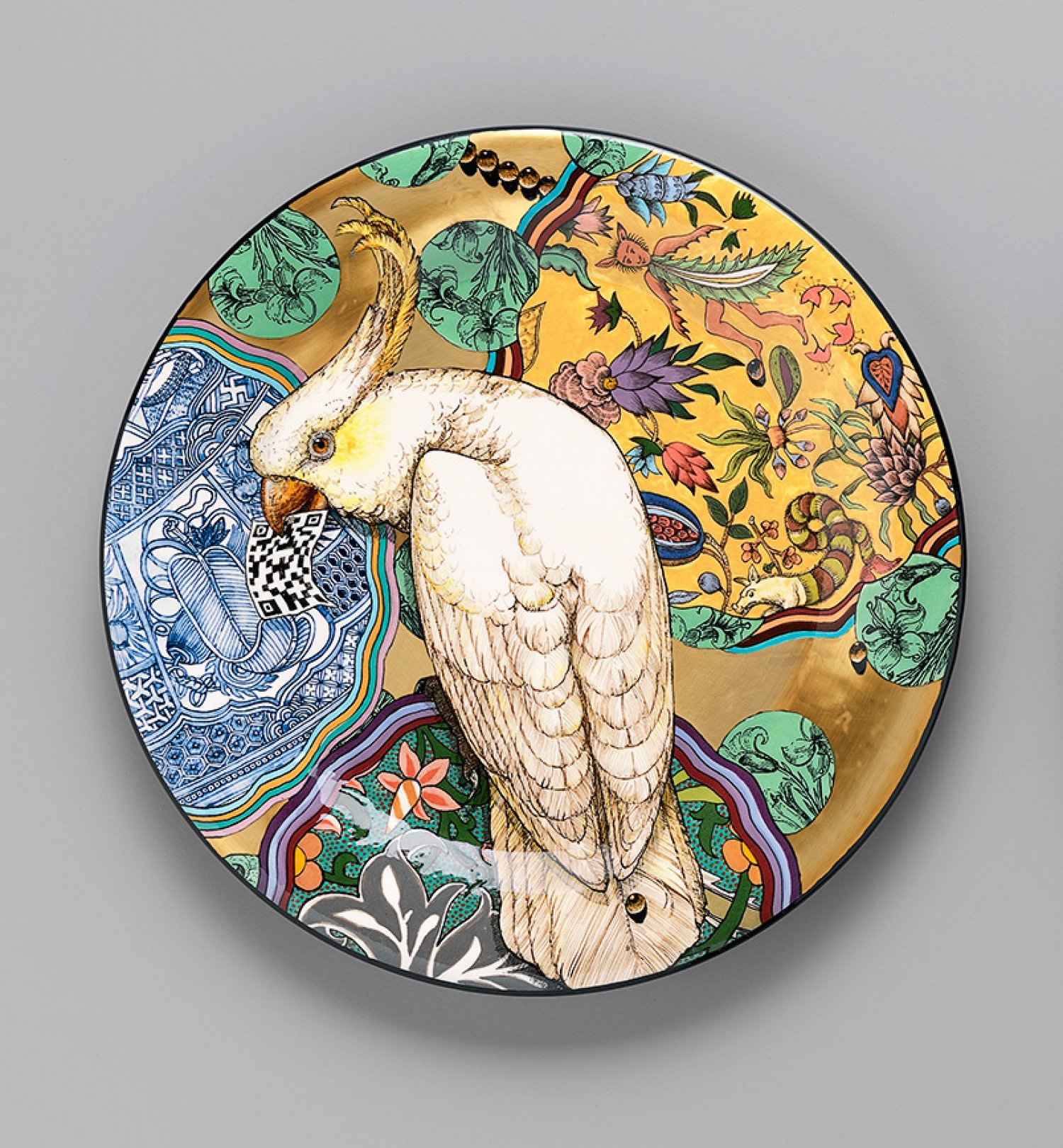 Camouflage Series (Dinner Plate) Sulphur-Crested Cockatoo