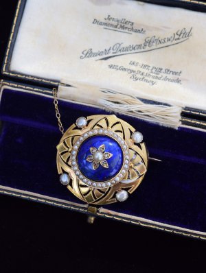 Victorian Lapis Lazuli, Seed Pearl, Diamond & 15ct Gold Brooch