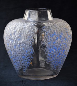 René Lalique "Poivre" Opalescent Glass Vase