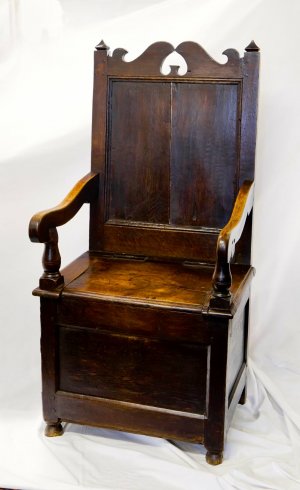 Late 17th Century English Oak wainscot chair