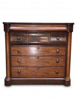 19th Century English Mahogany 7 Drawer With O-Gee Shaped Top Drawers