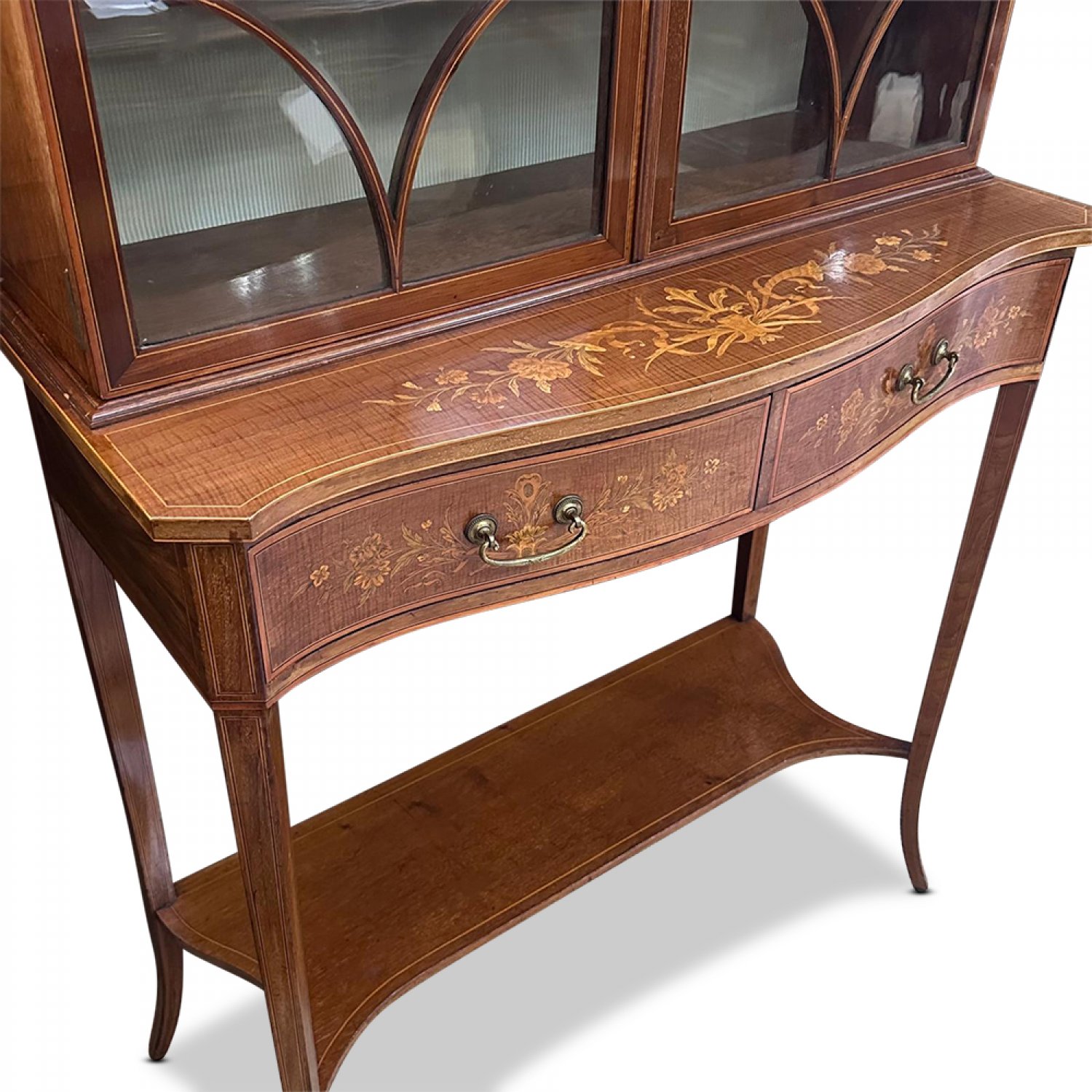 Superb English display cabinet with fine marquetry inlays by Edwards & Roberts