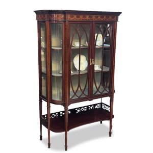 Superb English Sheraton style 2 door mahogany display cabinet by Waring & Gillow 
