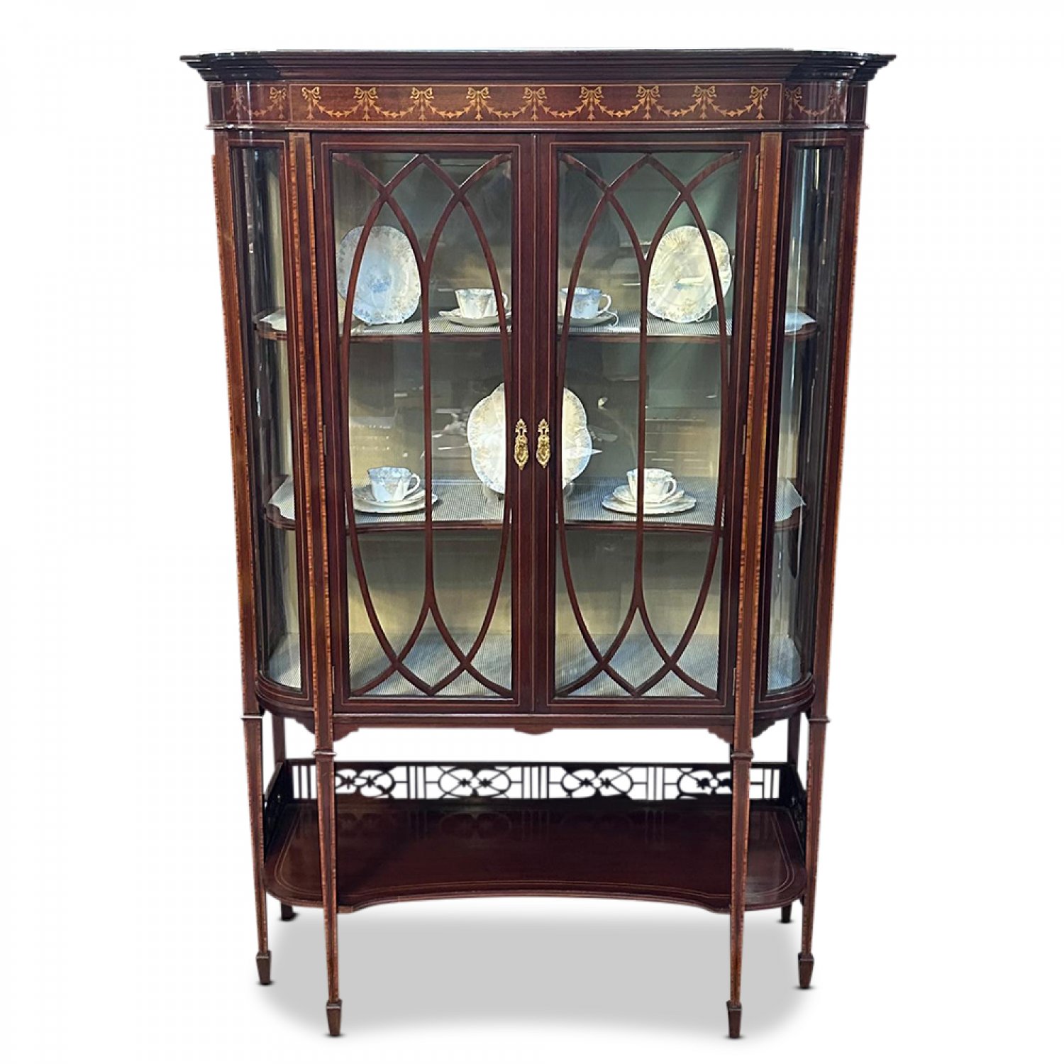 Superb English Sheraton style 2 door mahogany display cabinet by Waring & Gillow 
