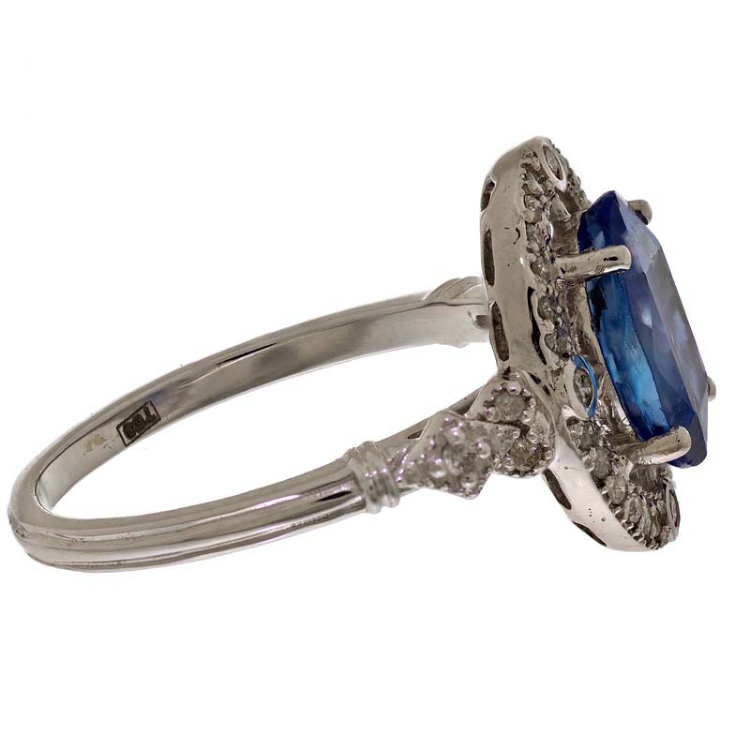 18ct White Gold Sapphire and Diamond Ring (RM102)