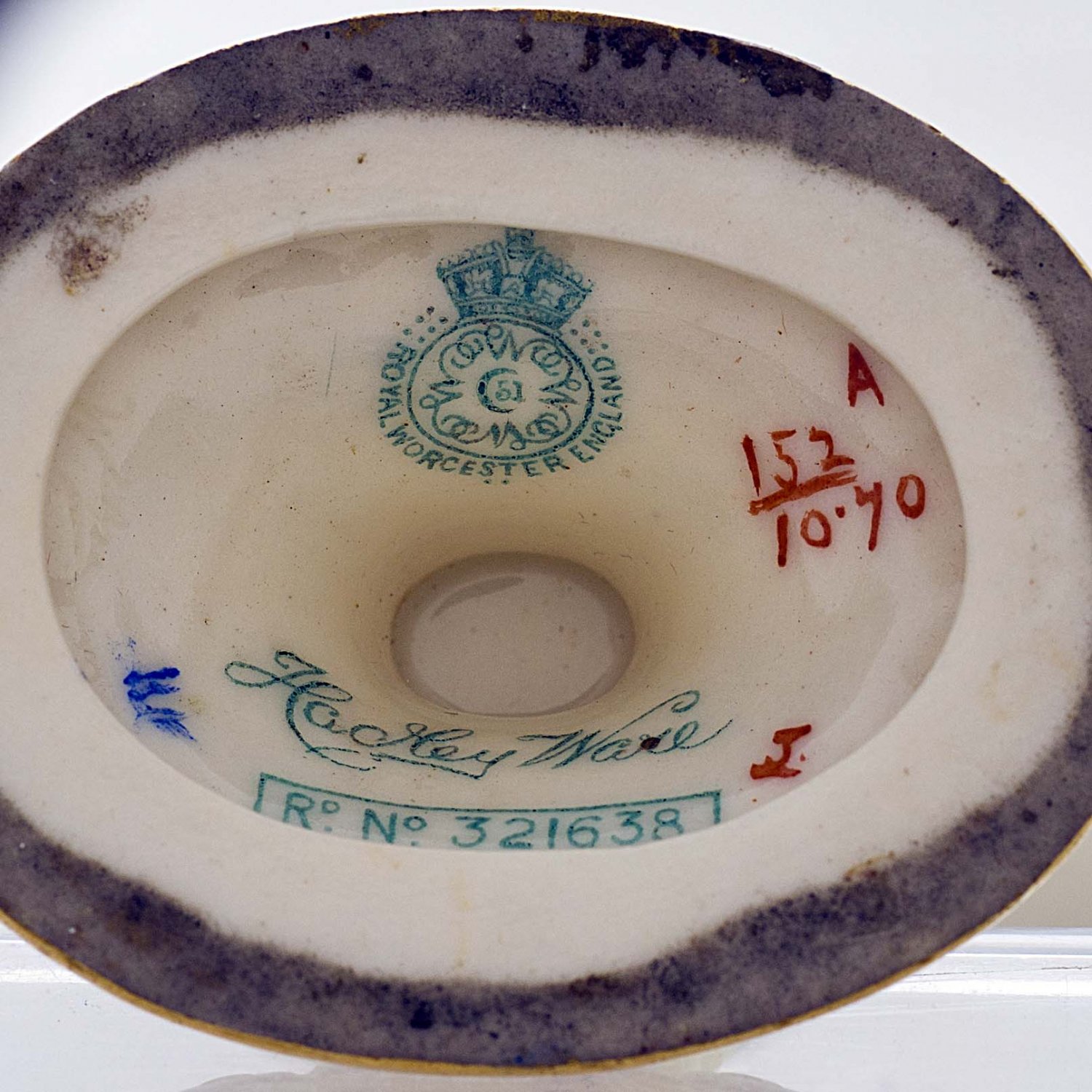 [H443] Royal Worcester Lidded Urn With Animal Mask Handles
