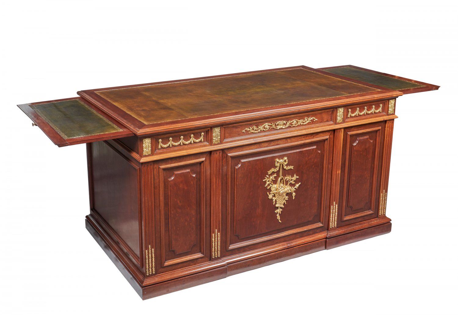 Fine 19th Century Mahogany Pedestal Desk