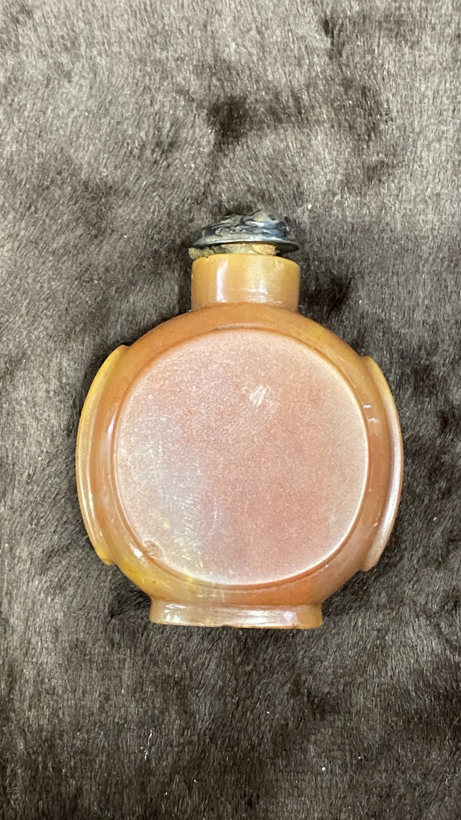 Late Qing Agate Snuff Bottle and Silver Stopper