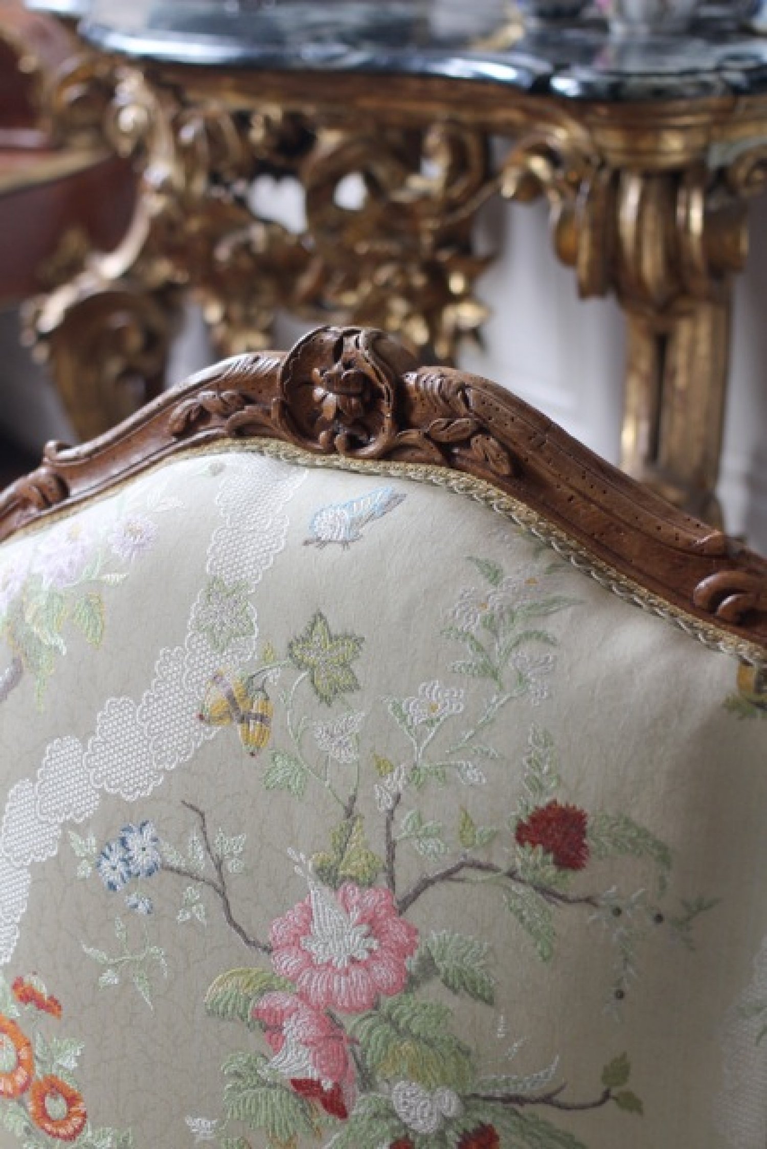 18TH CENTURY LOUIS XV SALON A LA REINE.