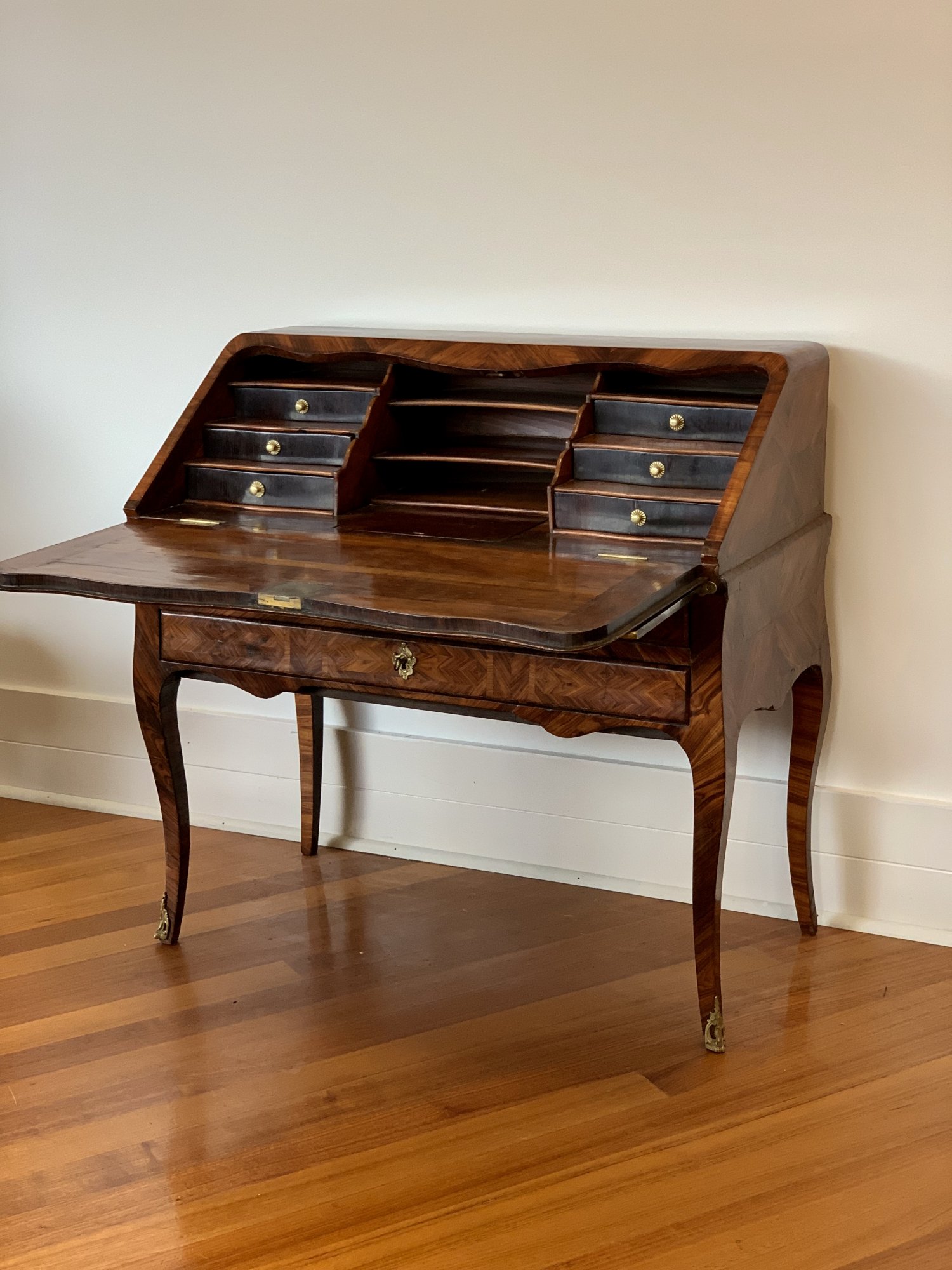 AN 18th CENTURY  LOUIS XV PERIOD, KINGWOOD, SERPENTINE SHAPED, BUREAU DE PENTE.CIRCA 1740