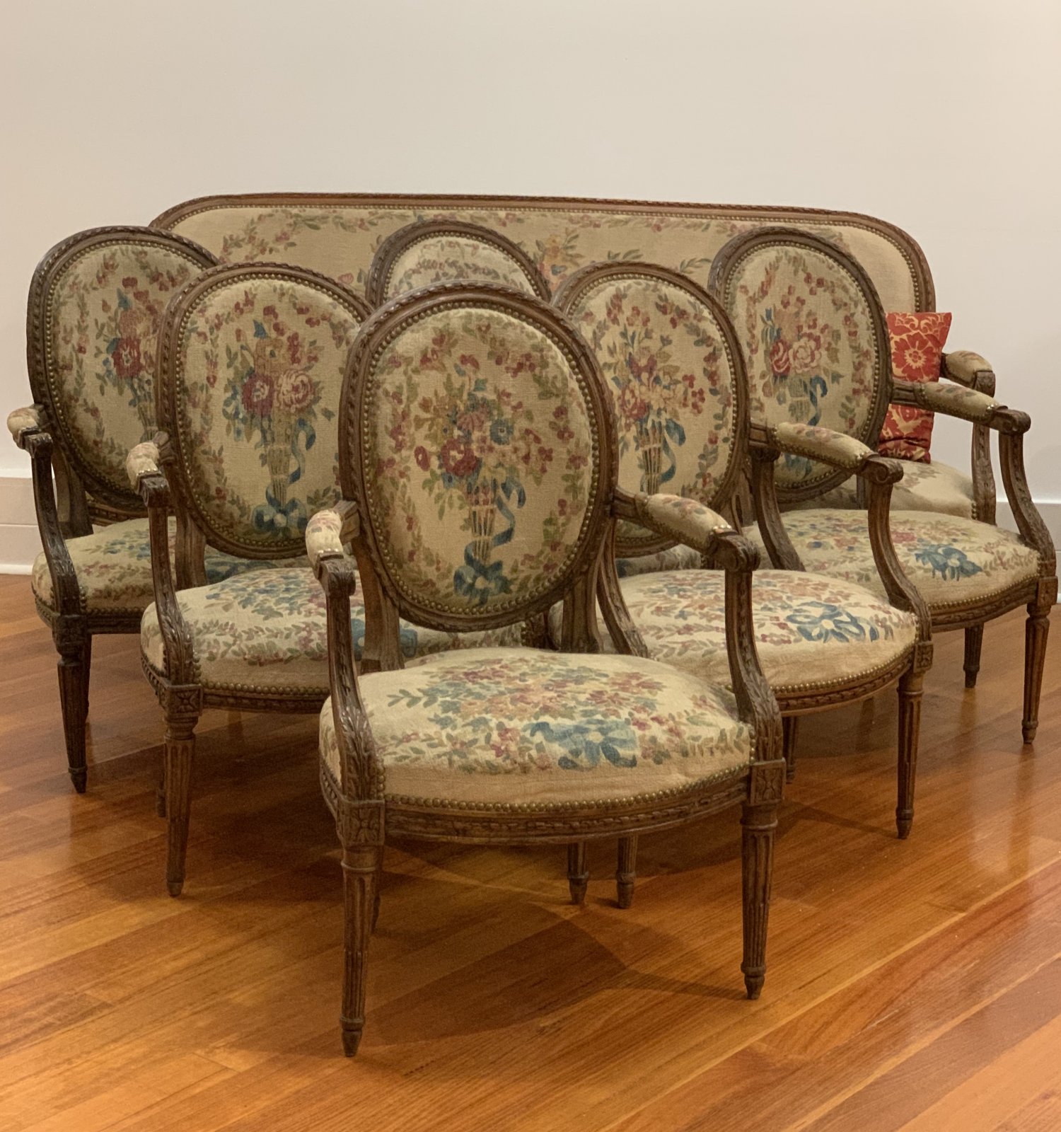 AN 18TH CENTURY, FRENCH LOUIS XVI PERIOD SALON SUITE. BY NICHOLAS LEXCELLENT. CIRCA 