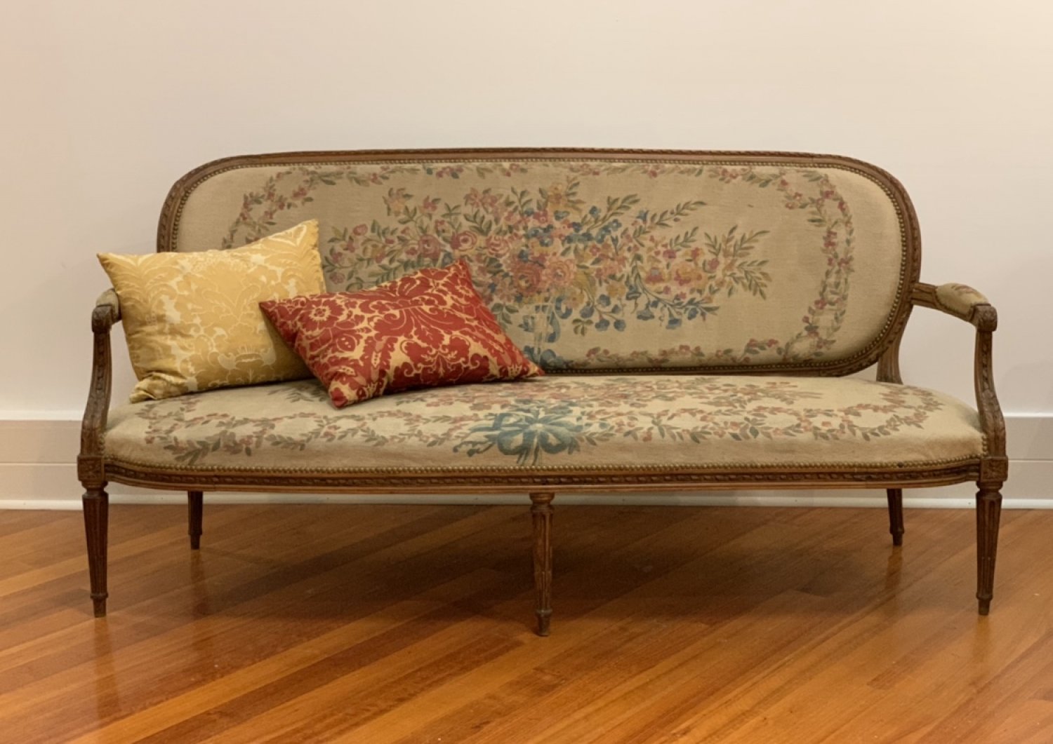 AN 18TH CENTURY, FRENCH LOUIS XVI PERIOD SALON SUITE. BY NICHOLAS LEXCELLENT. CIRCA 