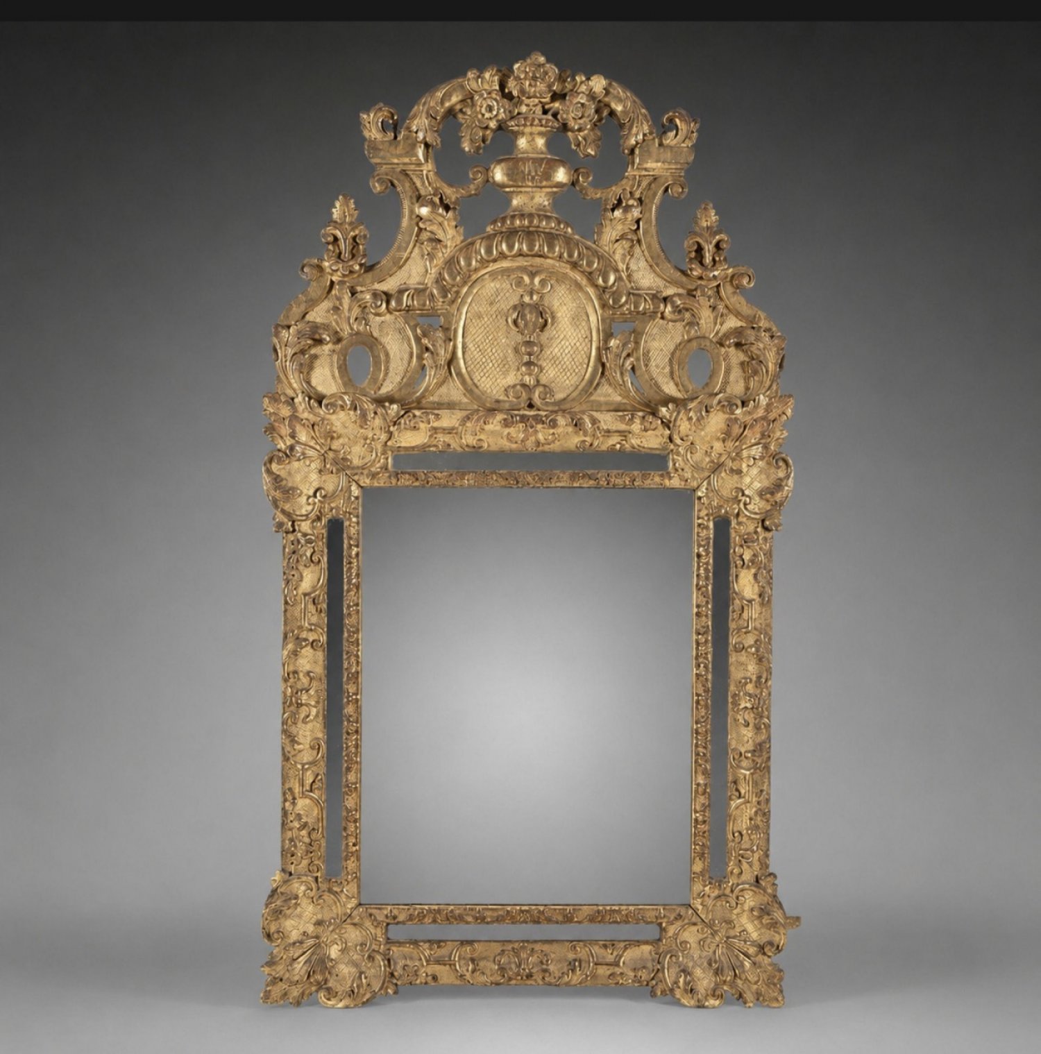 An 18th Century French Régence Period Giltwood Mirror. Circa 1715–1720
