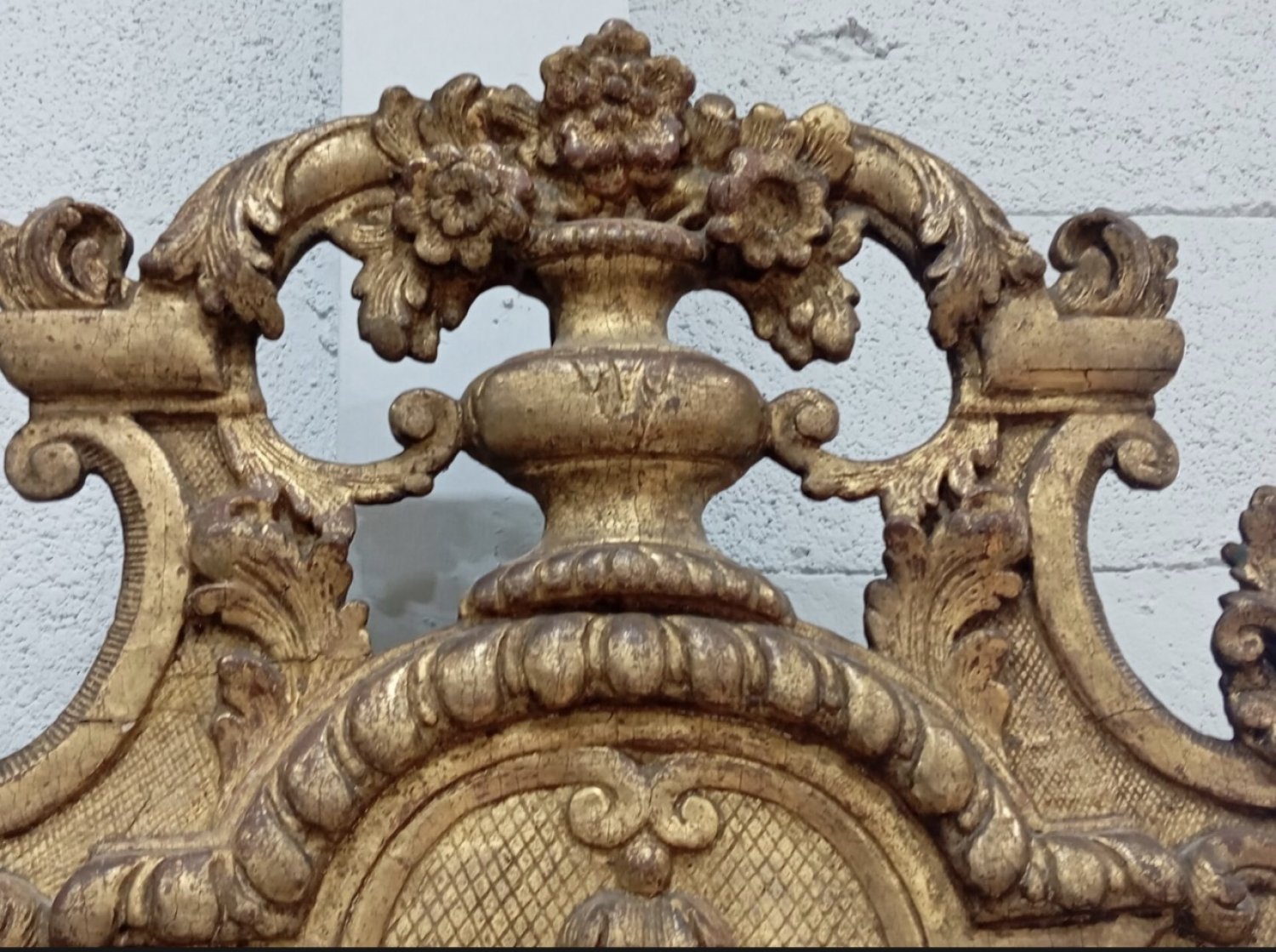 An 18th Century French Régence Period Giltwood Mirror. Circa 1715–1720