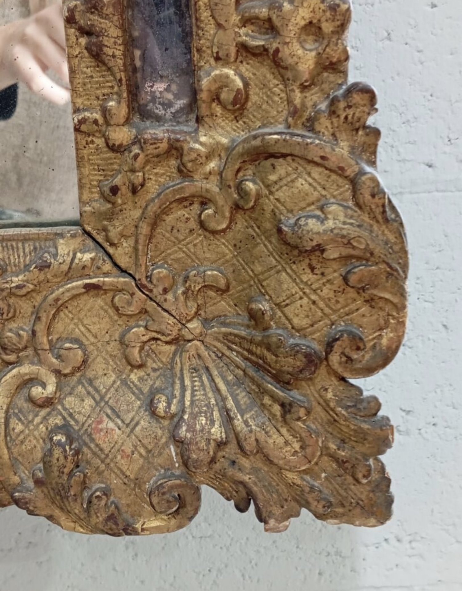 An 18th Century French Régence Period Giltwood Mirror. Circa 1715–1720