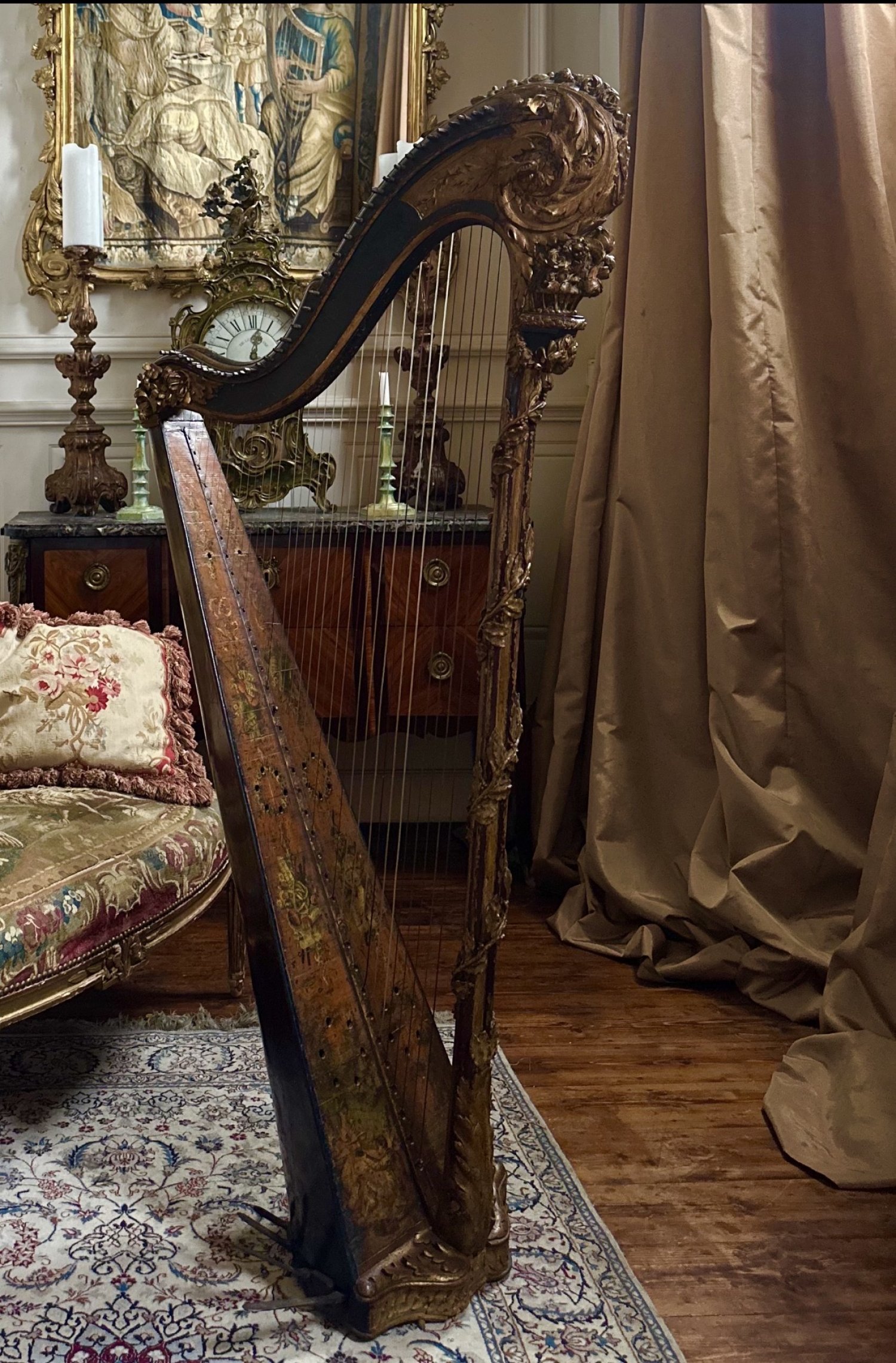 18th century French Chinoiserie Giltwood Harp