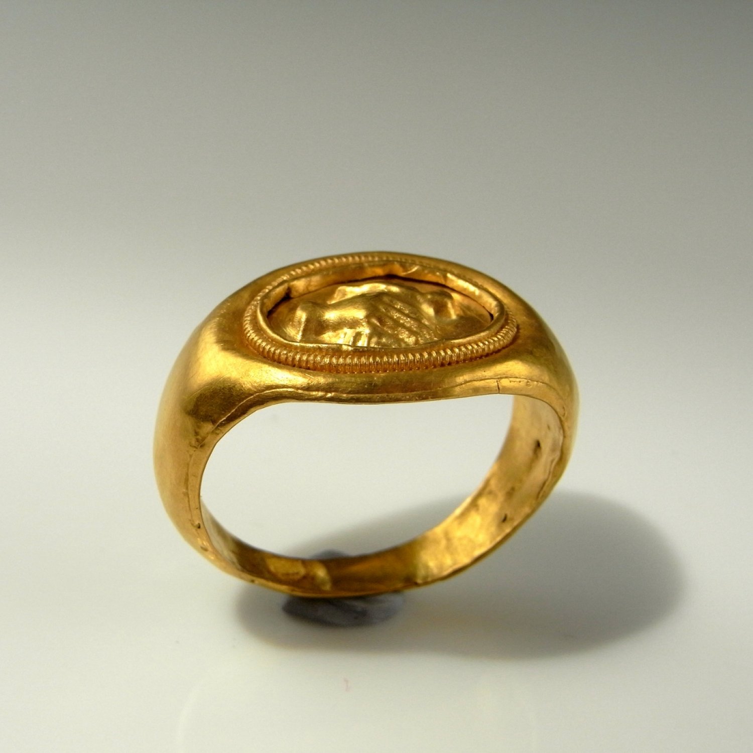 2nd to 3rd Century AD Ancient Roman 22K Yellow Gold Repousse Wedding Ring Finger Ring Ancient Jewelry