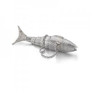A Fine George III Silver Articulated Fish Vinaigrette