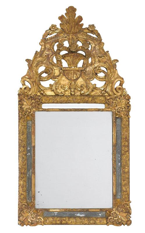 AN 18TH CENTURY REGENCE PERIOD, GILTWOOD MIRROR. CIRCA 1720