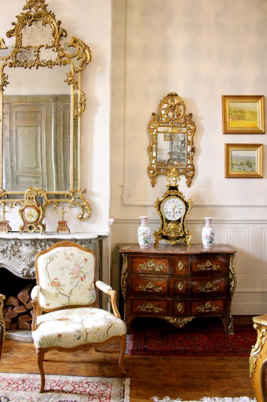 18TH CENTURY LOUIS XV, COMMODE, BY PIERRE ROUSSEL.